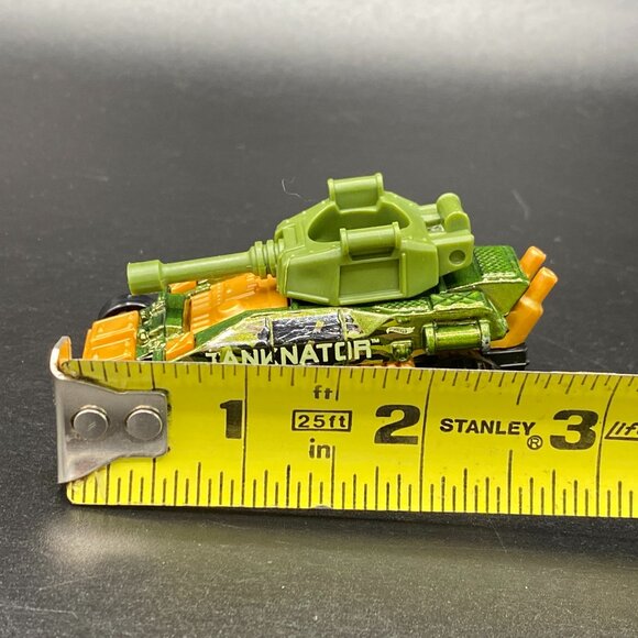 Hot Wheels Daredevils Tanknator 1:64 Diecast Multicolor Camo DHP21 - Picture 12 of 13